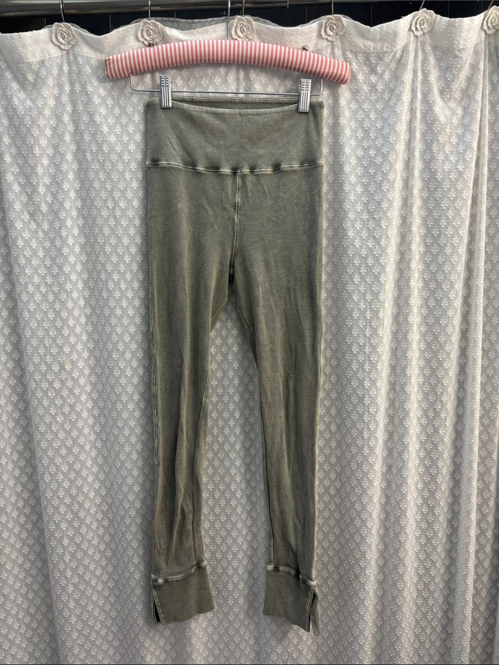 Free people 3/4 length leggings